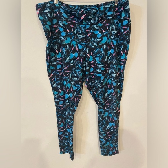 Mossimo - Butterfly 🦋 Print Athletic Leggings - Picture 2 of 8